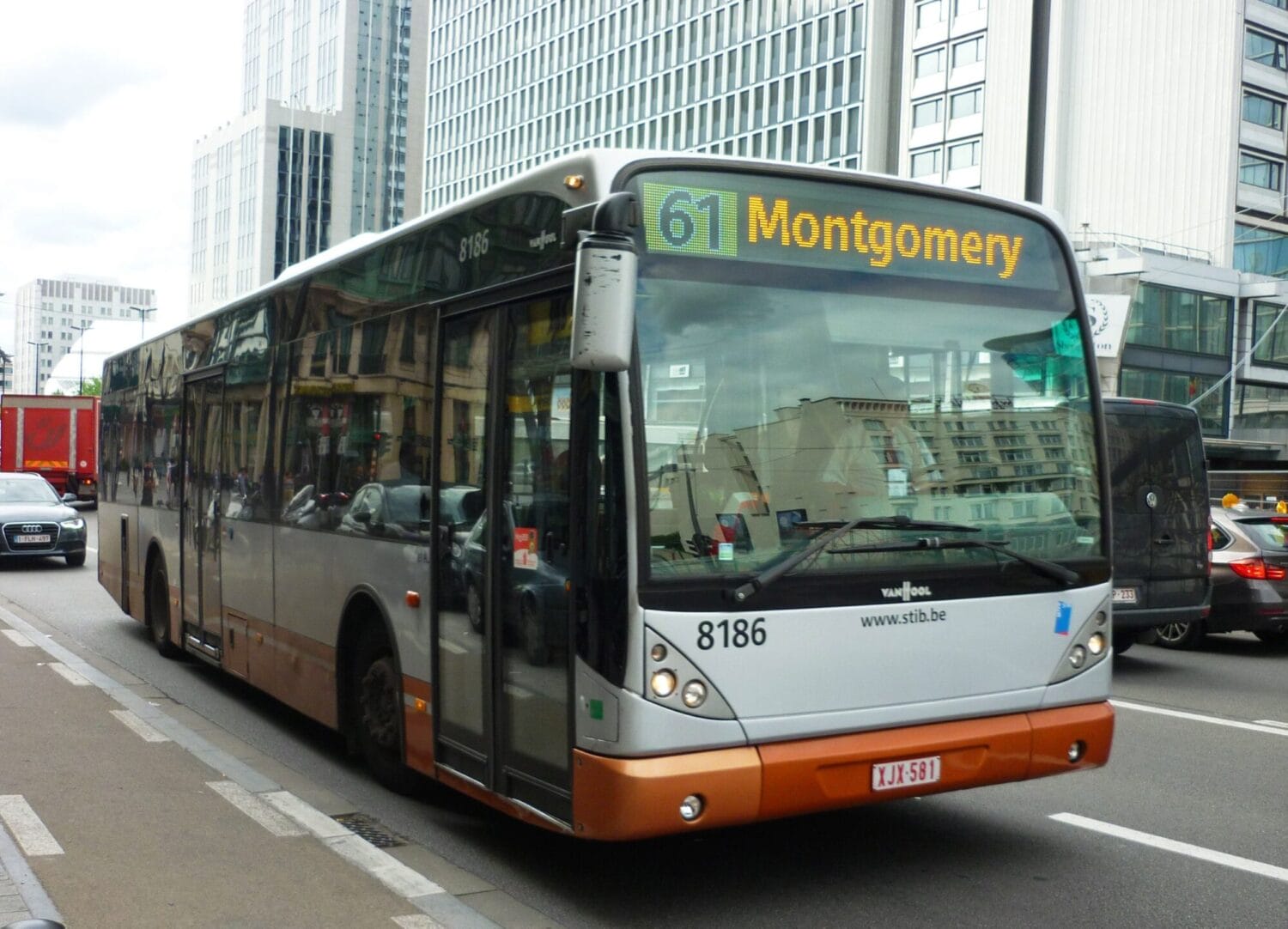 Bus stib de la ligne 61 vers Montgomery