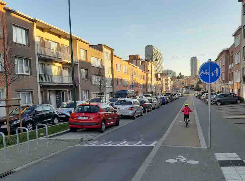 velo_bruxelles_piste_cyclable_enfant