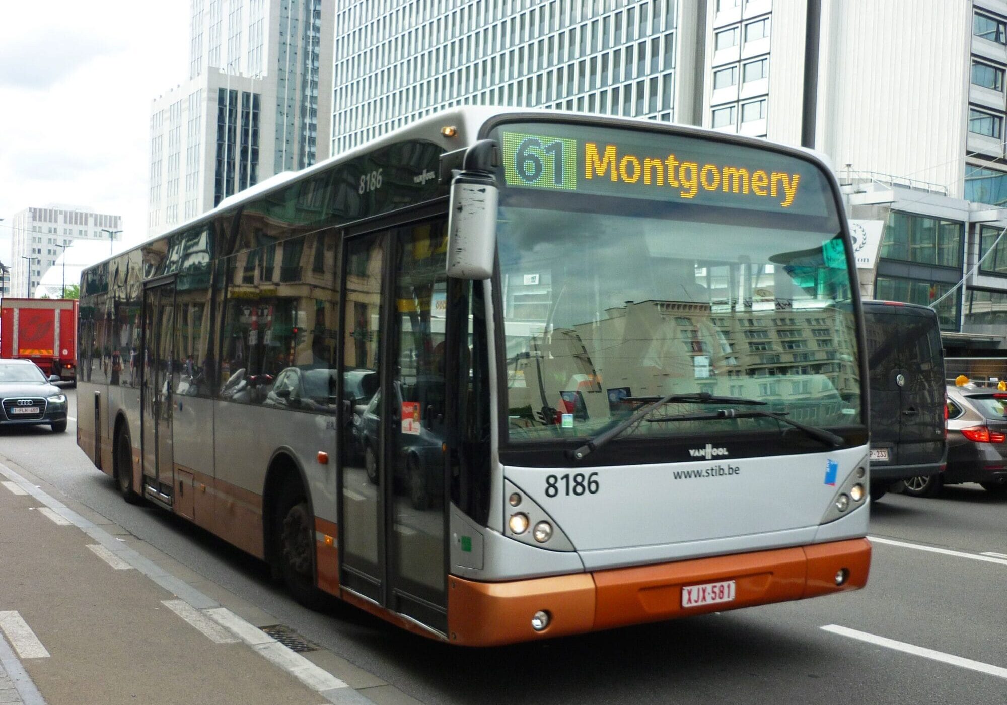 Bus stib de la ligne 61 vers Montgomery