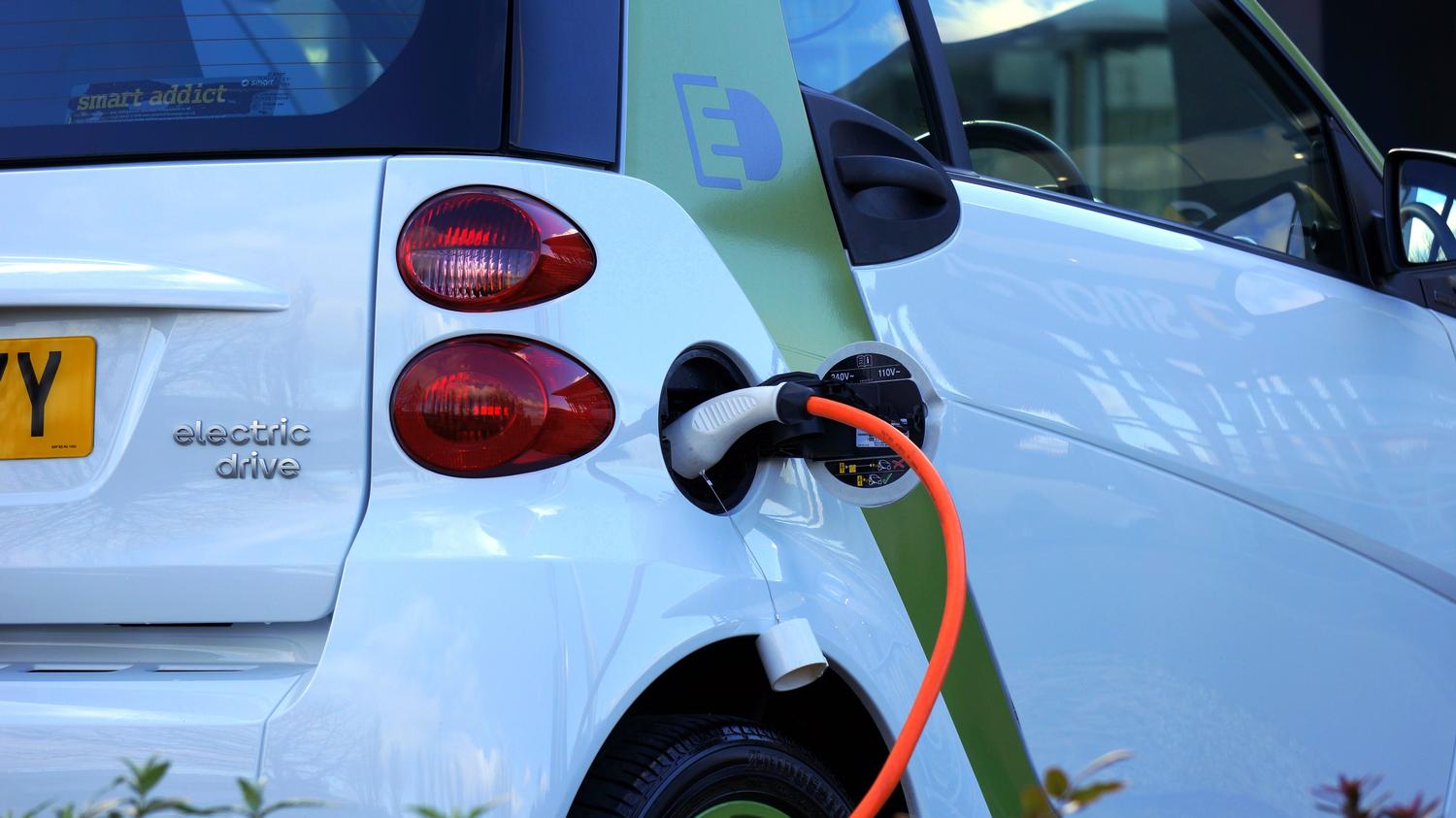 borne de recharge électrique véhicule