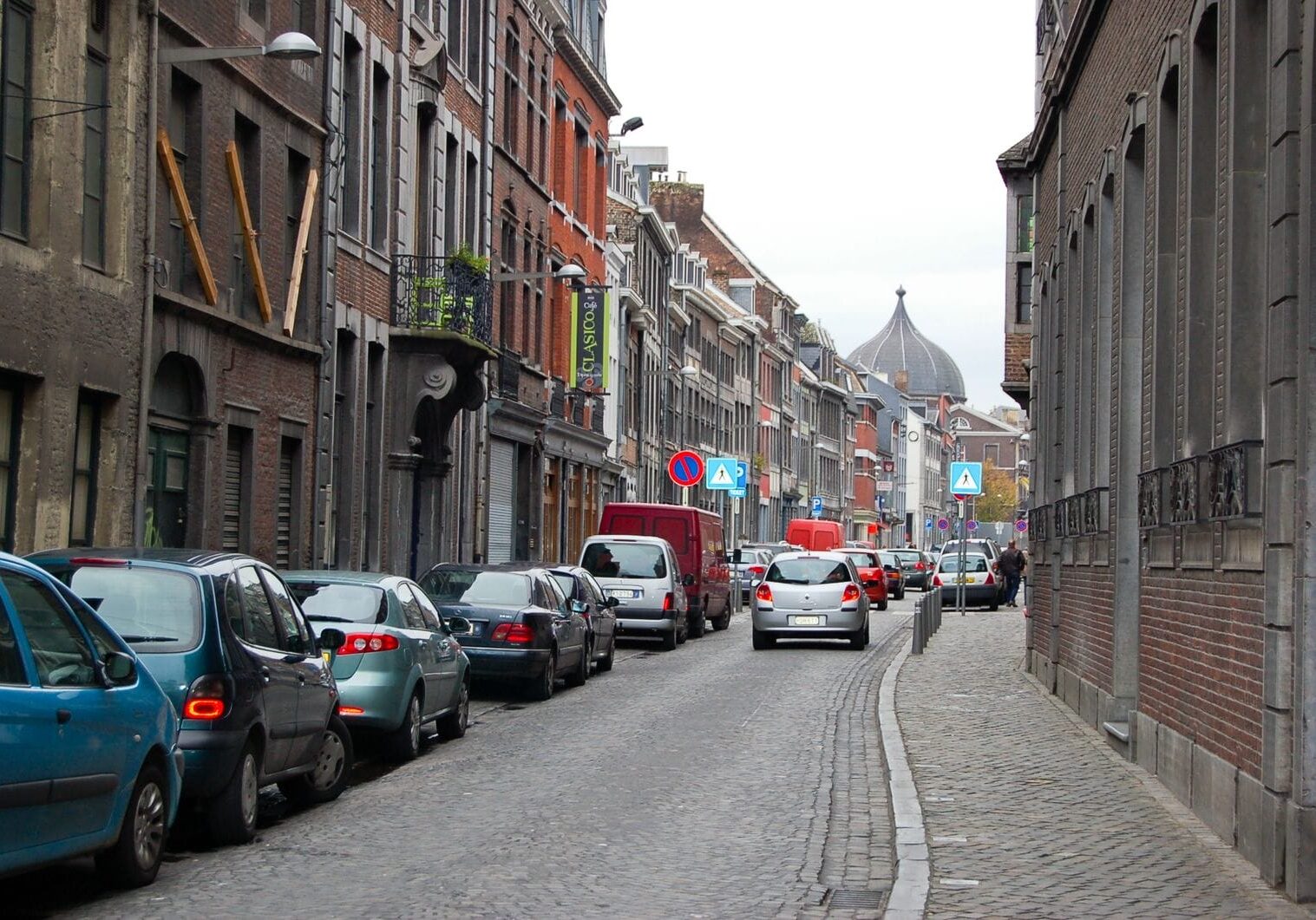 Rue hors chateau