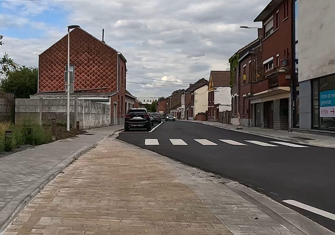 Piste cyclable interrompue rue valenciennoise