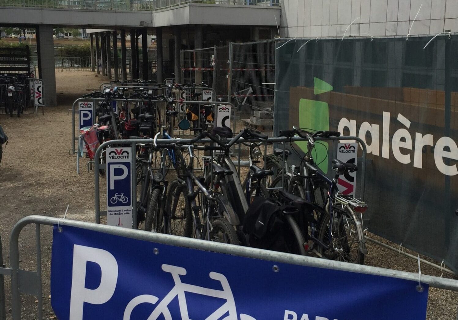 parking-retrouvailles